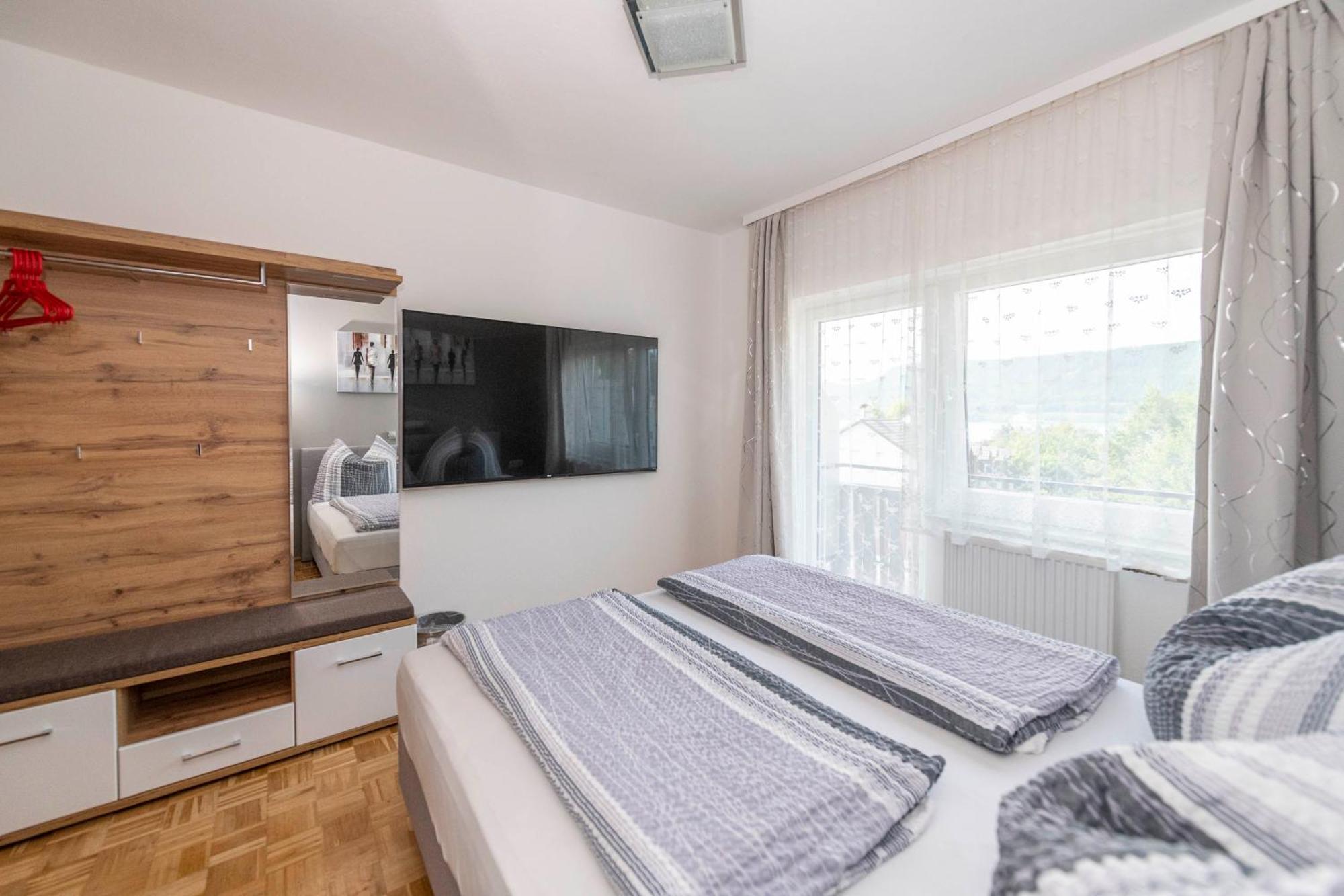 Gaestehaus Genf Velden am Woerthersee Phòng bức ảnh