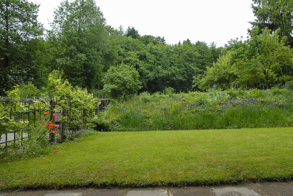 Gaestehaus Genf Velden am Woerthersee Phòng bức ảnh
