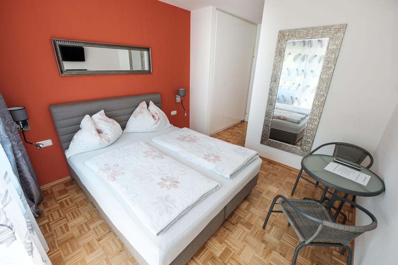 Gaestehaus Genf Velden am Woerthersee Ngoại thất bức ảnh
